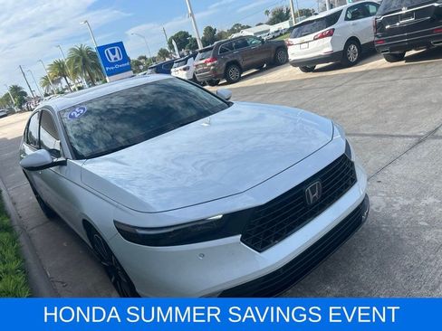 Used 2025 Honda Accord Touring image 3