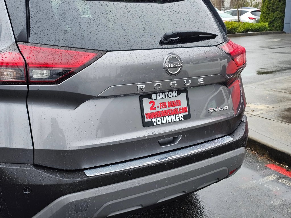 Used 2023 Nissan Rogue SV AWD/4WD image 10