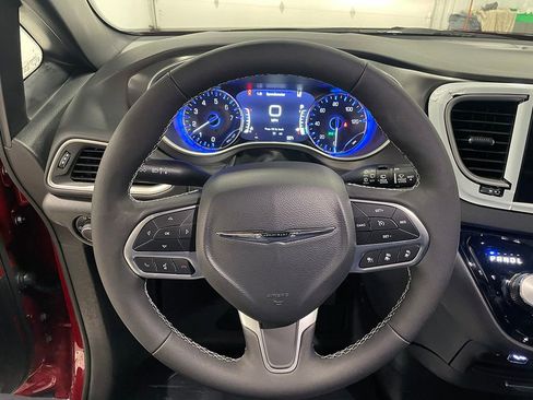 Used 2026 Chrysler Voyager LX FWD image 23