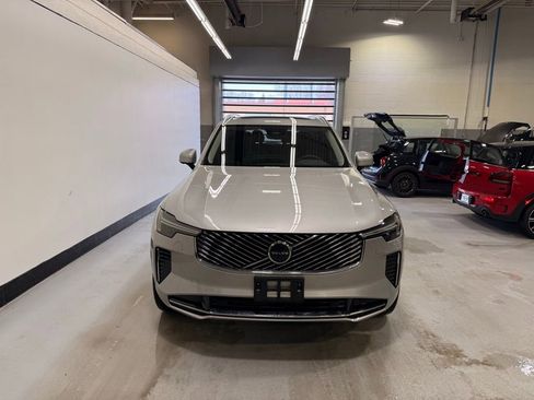 Used 2025 Volvo XC90 B6 Plus image 8