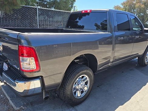 Used 2024 RAM 2500 Tradesman w/ Chrome Appearance Group AWD/4WD image 4