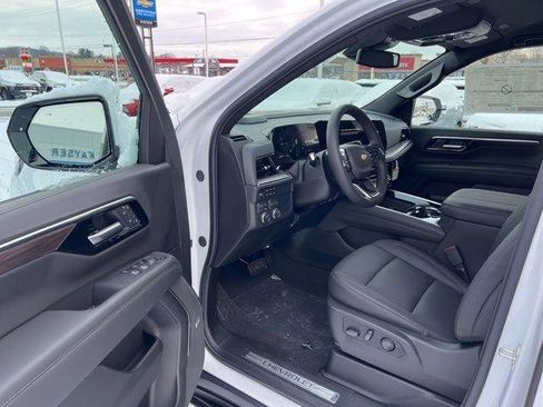 New 2026 Chevrolet Suburban LT w/ Comfort Package image 8