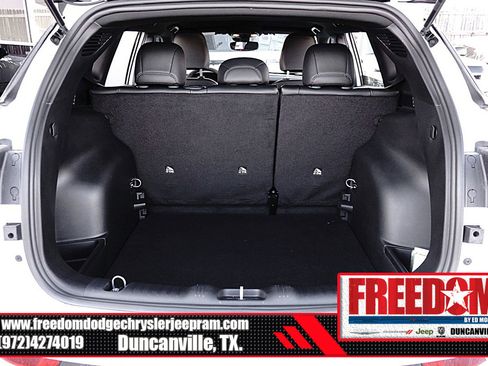 New 2026 Jeep Compass Latitude image 45