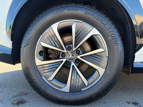 Used 2023 Lexus RZ 450e Premium w/ Technology Package AWD/4WD image 23