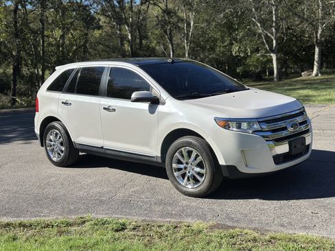 Used 2011 Ford Edge SEL w/ 201A Rapid Spec Order Code FWD image 4