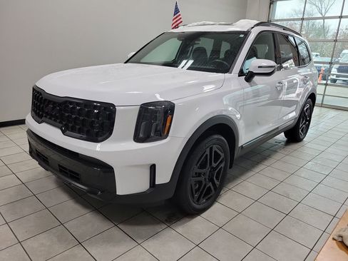 Used 2025 Kia Telluride EX X-Line image 2