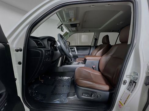 Used 2019 Toyota 4Runner Limited image 15