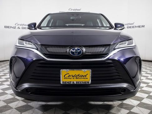 Used 2024 Toyota Venza LE image 6