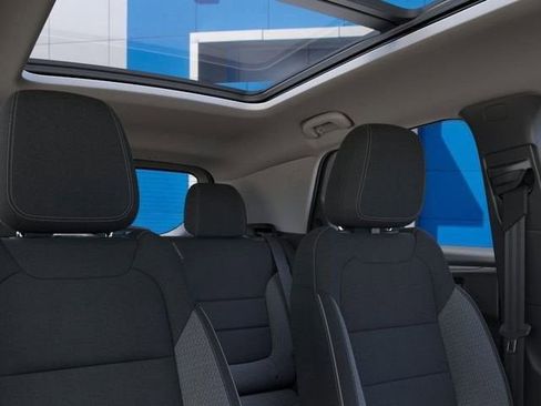 New 2026 Chevrolet TrailBlazer LT w/ LT Cold Weather Package FWD image 25