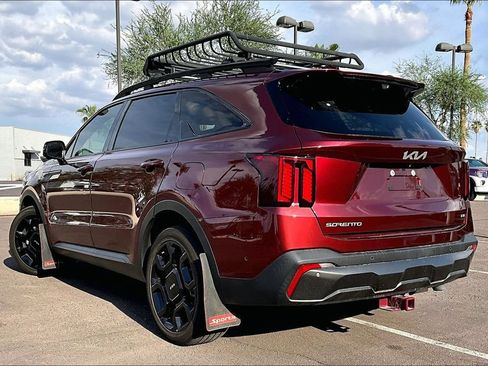 Used 2024 Kia Sorento SX Prestige w/ Olive Brown Leather Package AWD/4WD image 4
