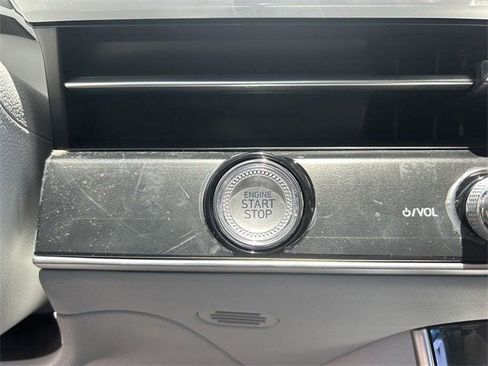 New 2026 Genesis GV70 2.5T Advanced AWD/4WD image 31
