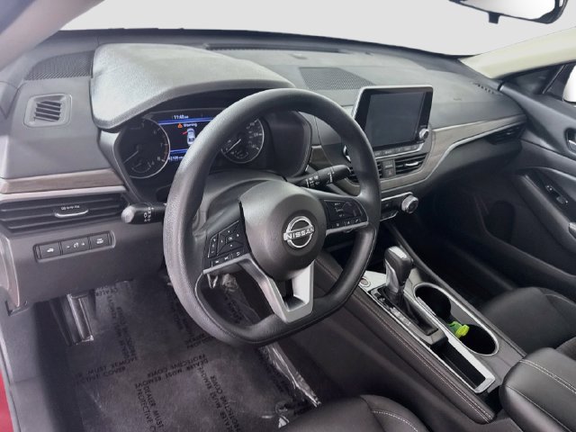 Used 2023 Nissan Altima 2.5 SV FWD image 9