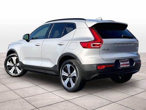 Used 2023 Volvo XC40 Recharge Plus image 15