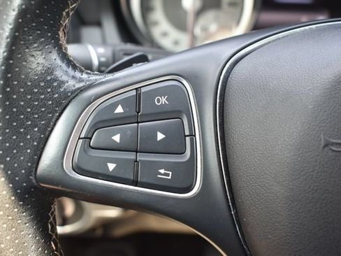 Used 2017 Mercedes-Benz GLA 250 4MATIC image 24