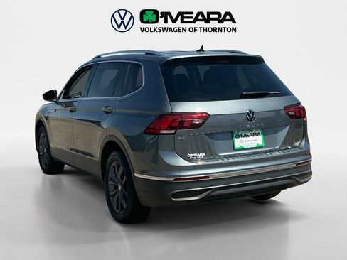 Used 2023 Volkswagen Tiguan SE FWD image 3