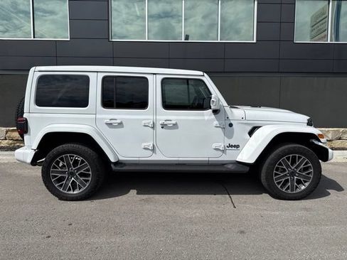 Used 2024 Jeep Wrangler High Altitude AWD/4WD image 2