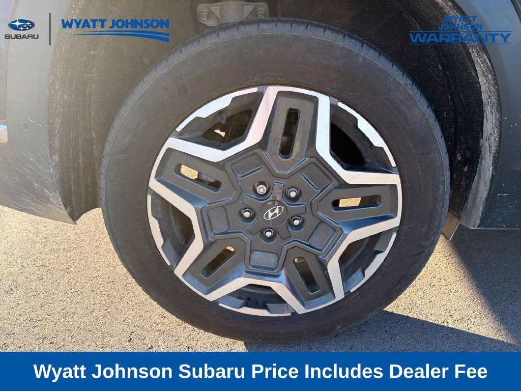 Used 2023 Hyundai Santa Fe Limited AWD/4WD image 10