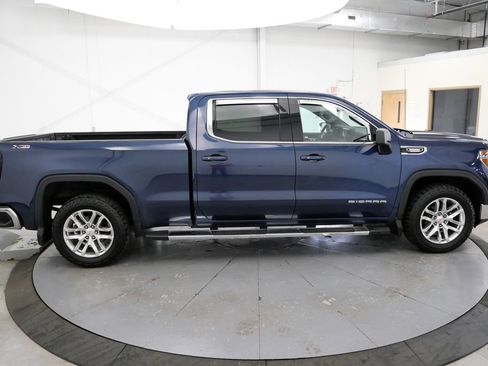 Used 2021 GMC Sierra 1500 SLE w/ X31 Off-Road Package AWD/4WD image 8
