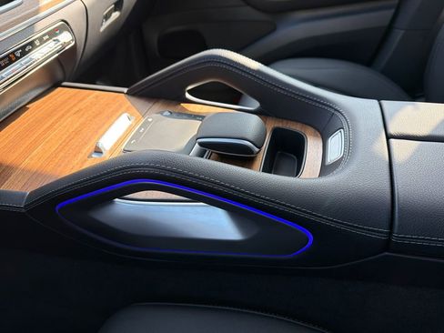 Used 2025 Mercedes-Benz GLE 350 4MATIC image 33