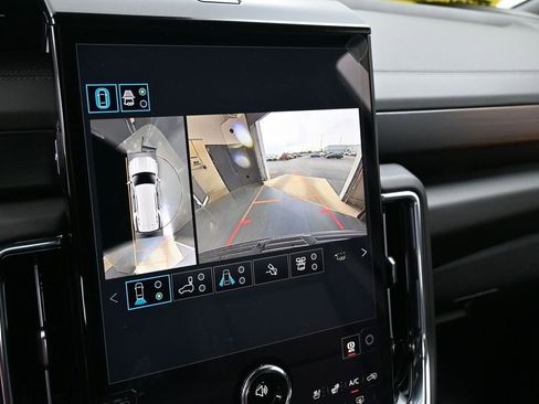 New 2026 GMC Yukon Denali w/ Denali Reserve Package AWD/4WD image 35
