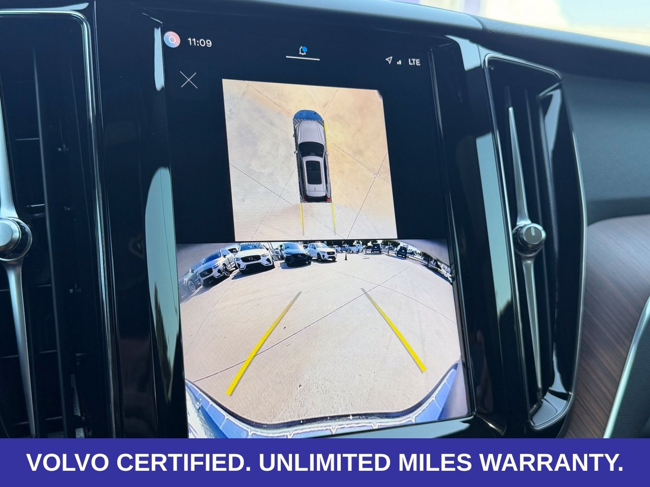 Certified 2024 Volvo XC60 T8 Plus w/ Protection Package Premier AWD/4WD image 26