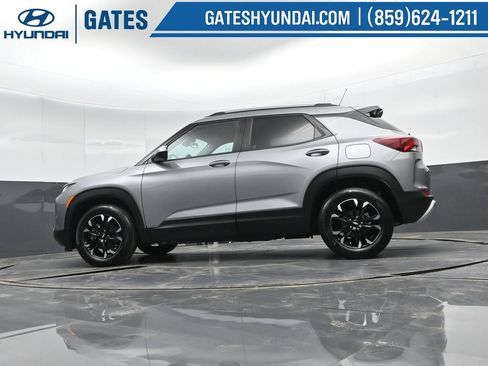 Used 2023 Chevrolet TrailBlazer LT FWD image 38