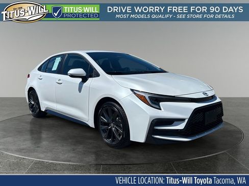 Used 2025 Toyota Corolla SE FWD image 1