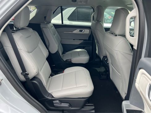 New 2026 Ford Explorer Active AWD/4WD image 26
