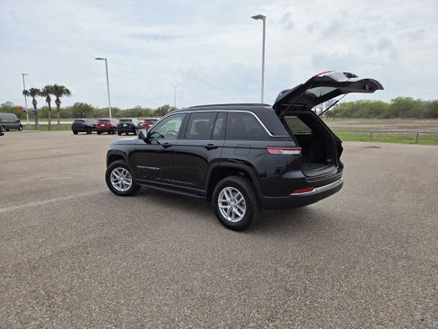 New 2026 Jeep Grand Cherokee Laredo AWD/4WD image 24