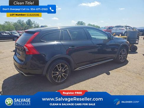 Used 2018 Volvo V60 T5 Cross Country w/ Convenience Package AWD/4WD image 4