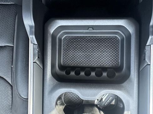 Used 2022 RAM 1500 Laramie AWD/4WD image 22