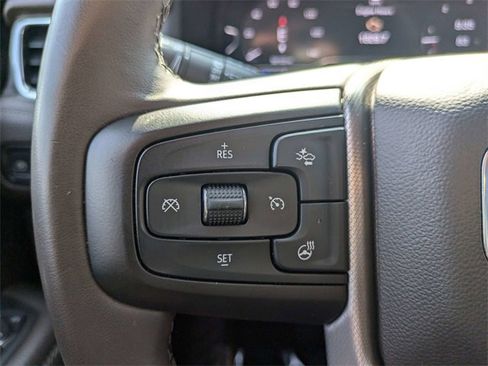 Used 2023 GMC Yukon Denali image 28