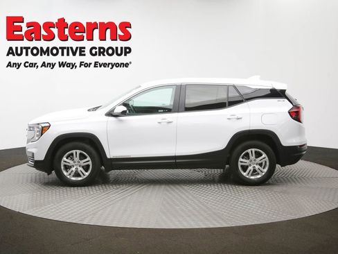 Used 2024 GMC Terrain SLE image 61
