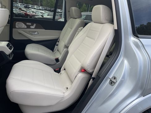 New 2026 Mercedes-Benz GLS 580 4MATIC image 38