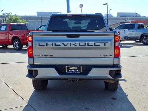 Used 2025 Chevrolet Silverado 1500 Custom w/ LPO, Dark Essentials Package AWD/4WD image 5