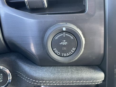 Used 2025 Ford F150 Lightning Flash image 20