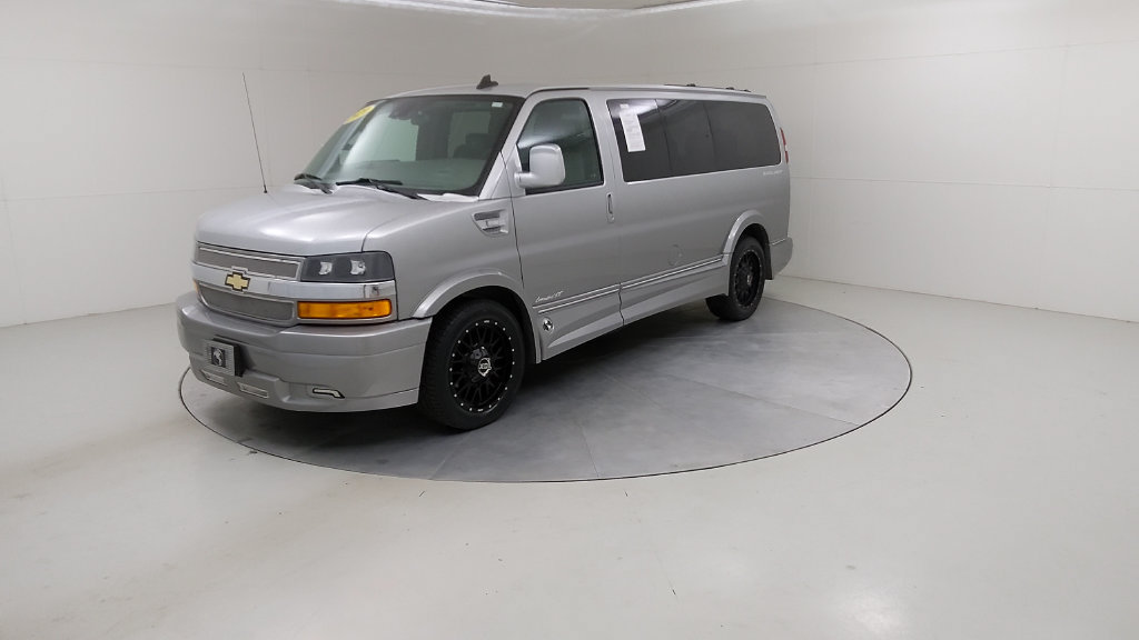 Used 2020 Chevrolet Express 2500 w/ Enhanced Convenience Package RWD image 19