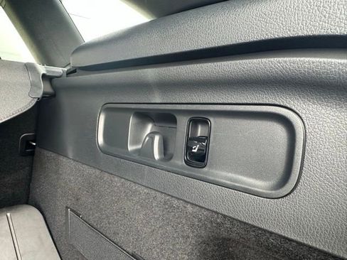 Used 2026 Mercedes-Benz GLC 300 4MATIC image 35