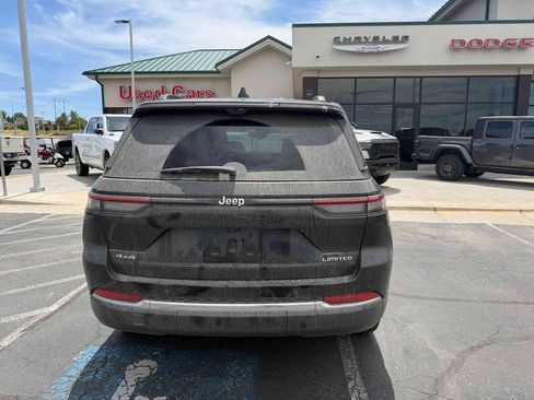 Certified 2025 Jeep Grand Cherokee Limited w/ Luxury Tech Group II AWD/4WD image 4