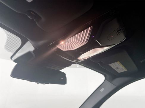 Used 2024 BMW X5 M60i AWD/4WD image 12
