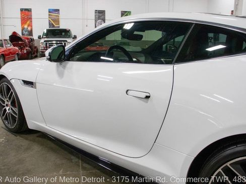 Used 2018 Jaguar F-TYPE R-Dynamic AWD/4WD image 22