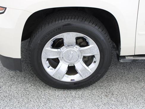 Used 2015 Chevrolet Tahoe LTZ RWD image 11