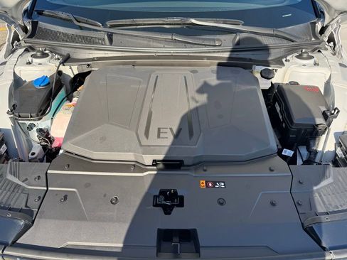 New 2026 Hyundai Ioniq 5 SEL image 10