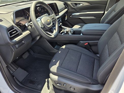 New 2026 Chevrolet Traverse LT w/ Driver Confidence Package AWD/4WD image 5