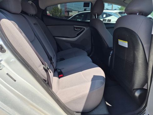 Used 2015 Hyundai Elantra SE FWD image 26