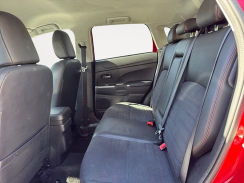 Used 2024 Mitsubishi Outlander Sport SE image 13