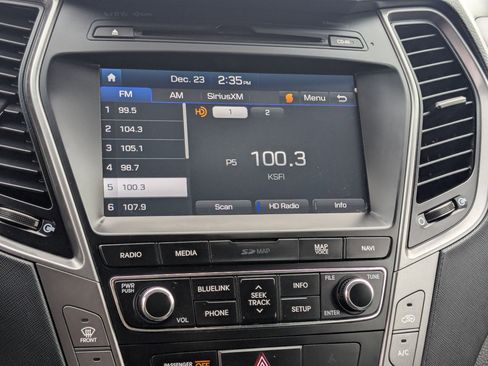 Used 2018 Hyundai Santa Fe Sport image 21