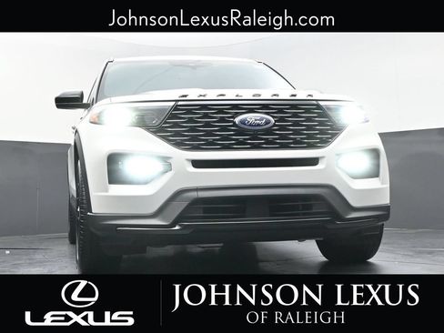 Used 2024 Ford Explorer ST-Line w/ Class IV Trailer Tow Package RWD image 16