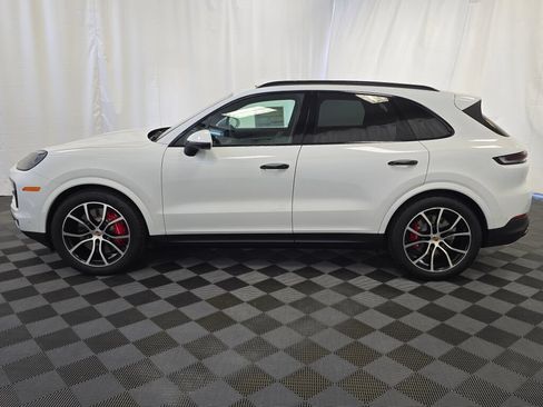 Certified 2025 Porsche Cayenne S AWD/4WD image 2