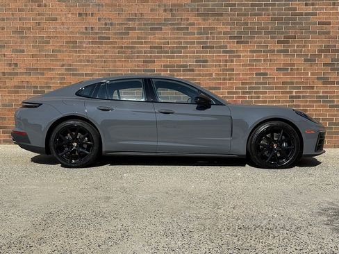 New 2025 Porsche Panamera 4 image 8
